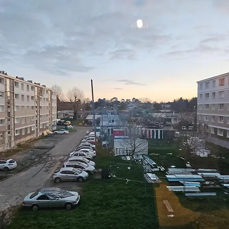 Cosy For Teams & Groups & Family With Parking Мериньяк