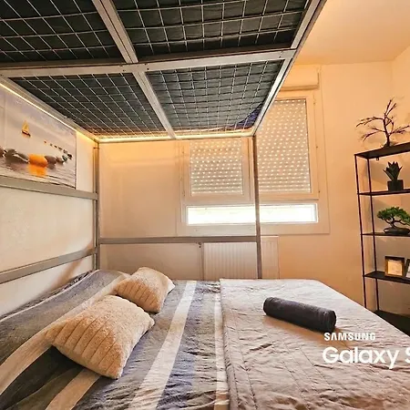 Cosy For Teams & Groups & Family With Parking Appartamento