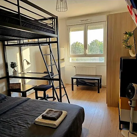 Appartamento Cosy For Teams & Groups & Family With Parking *