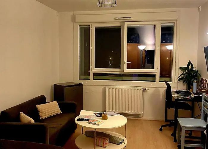Appartement Cosy For Teams & Groups & Family With Parking
