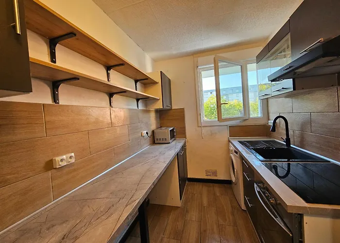 Cosy For Teams & Groups & Family With Parking