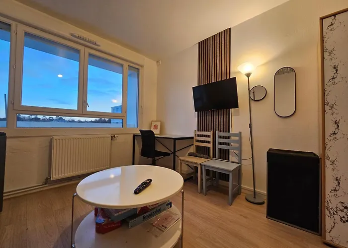 Cosy For Teams & Groups & Family With Parking