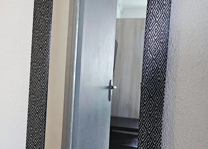 Cosy For Teams & Groups & Family With Parking